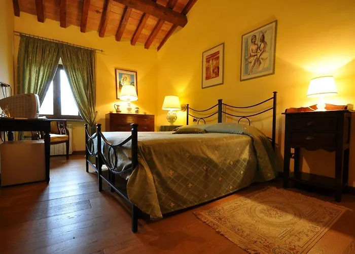 Konukevi Casale De Santis 4*