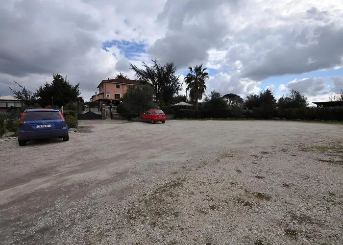 Konukevi Casale De Santis 4*