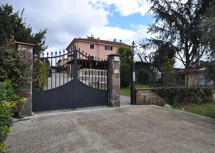 Konukevi Casale De Santis Roma