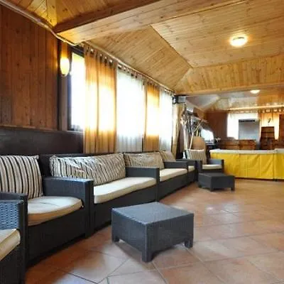 Konukevi Casale De Santis Roma