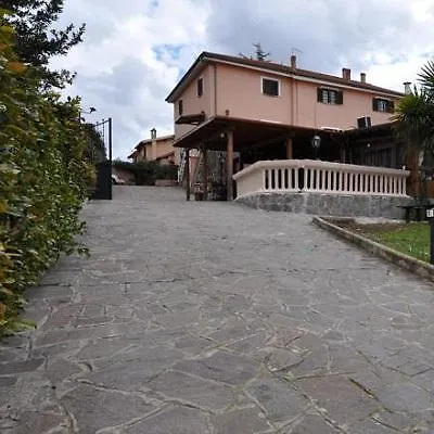Konukevi Casale De Santis 4*